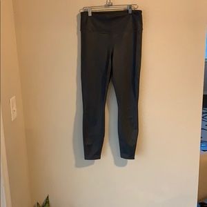 Athleta shine chaturanga tight legging m EUC
